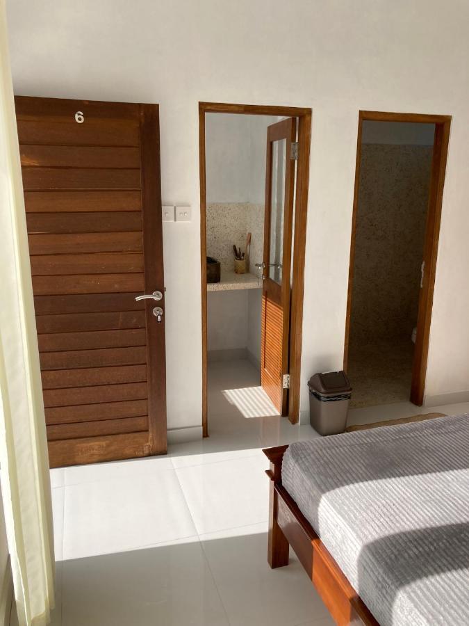 Villa Iris Homestay ウルワツ エクステリア 写真