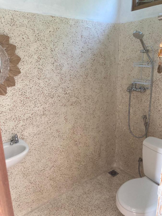 Villa Iris Homestay ウルワツ エクステリア 写真