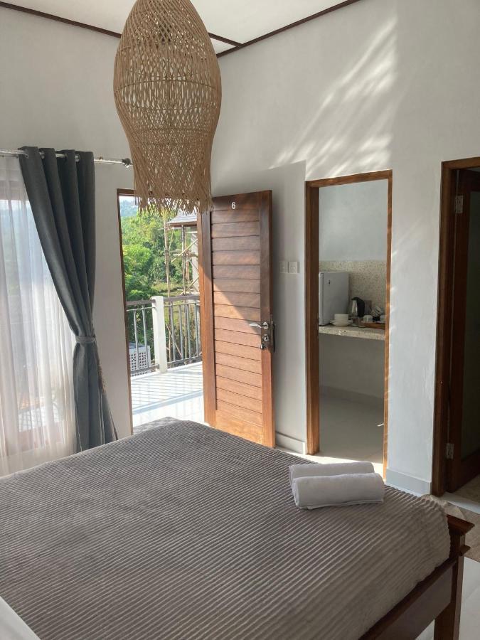 Villa Iris Homestay ウルワツ エクステリア 写真