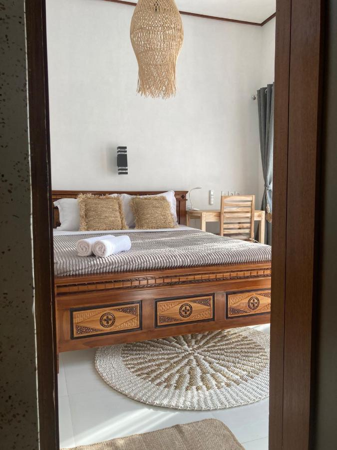 Villa Iris Homestay ウルワツ エクステリア 写真